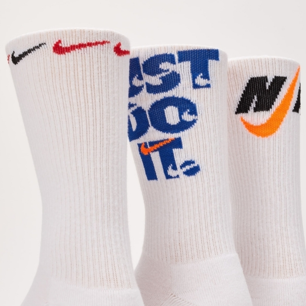 NWT Unisex Nike Everyday Plus Cushioned Dri-fit Crew Socks - Pack of 3